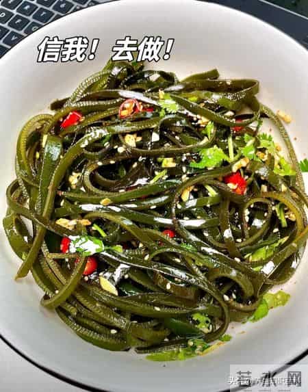 它是“长寿菜”，一吃通便，二吃护眼，三吃降压，中老年要常吃