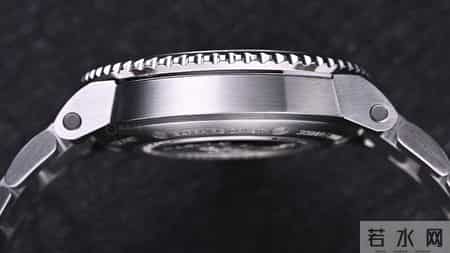 安利一块冷门但惊艳的潜水表，这绿盘绝了