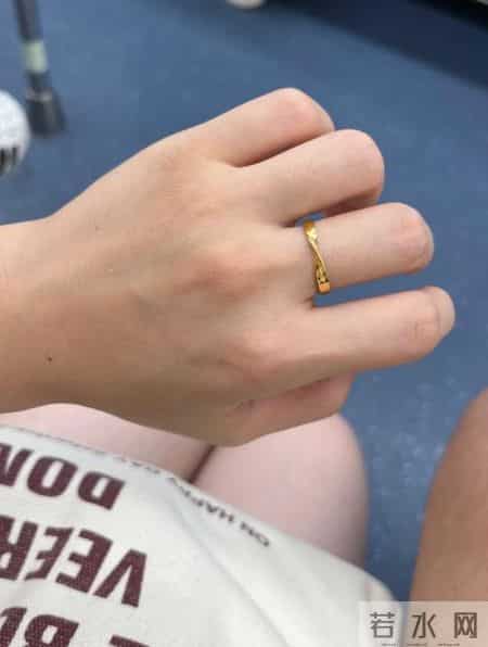 同样是金戒指，为什么价格能差一倍？真相扎心了