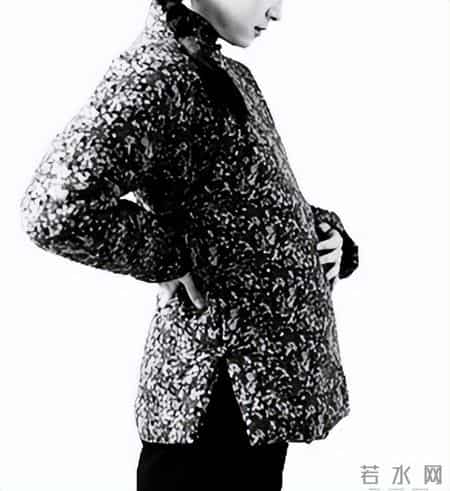 04年，父亲把双胞胎女儿送人，20年后疯狂寻找，只想知道过得如何