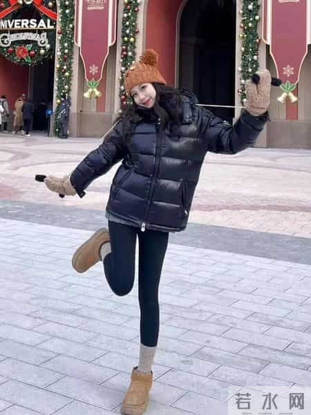 被杭州街拍惊艳！满街都是“蒙口羽绒服+Lulu瑜伽裤”，时髦显瘦