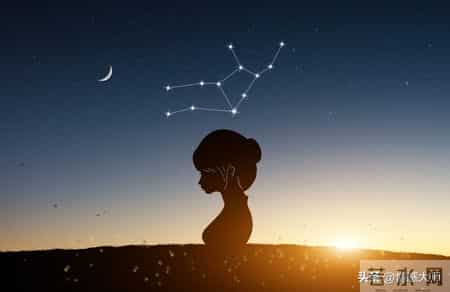 天蝎座：2026年这两个人，一个扶你登顶峰，一个拖你入深坑