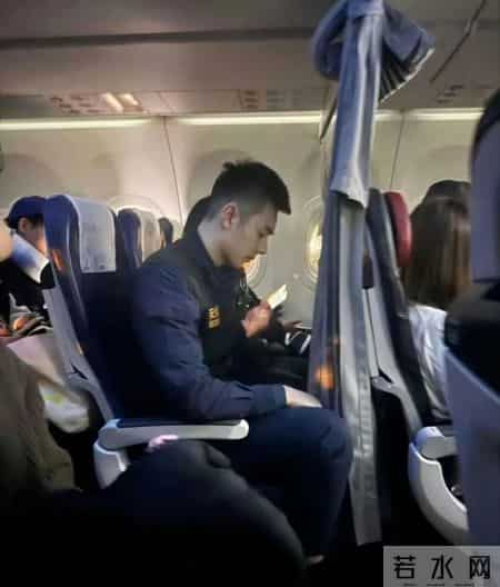 飞机上的安全员老公真的绝了！