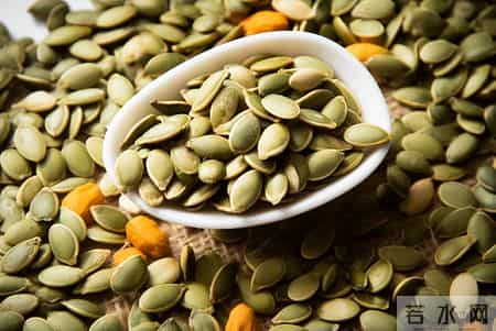 研究发现常吃南瓜子，前列腺增生、尿频、全因死亡率, 比同龄人低