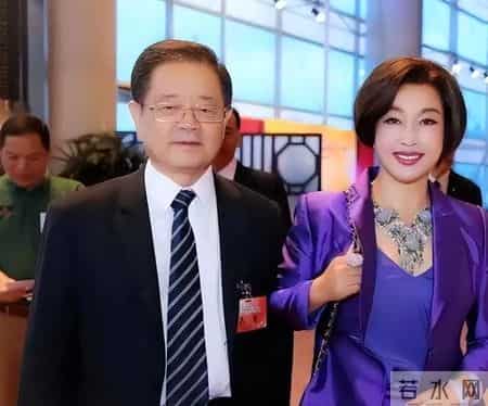 钱再多有什么用？75岁的“风流妖精”刘晓庆，已经走上另一条道路