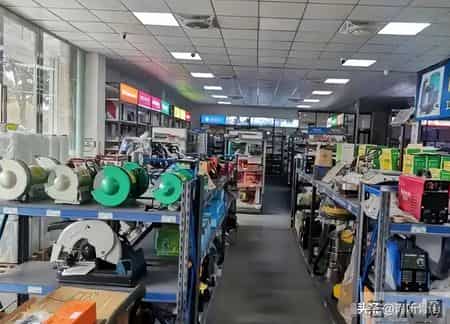 天津小伙接29岁离婚表嫂同居后续：表嫂正脸照流出 曝更多离婚内幕