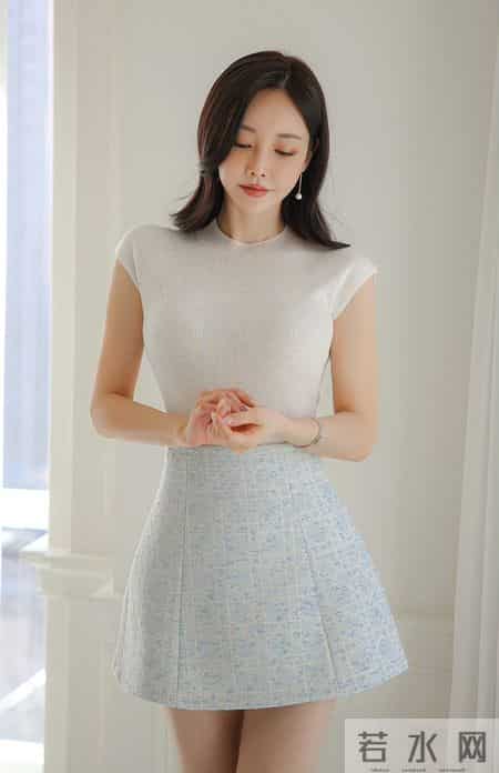 浅蓝格纹轻熟套装｜是柔光里的云柔甜美元媛