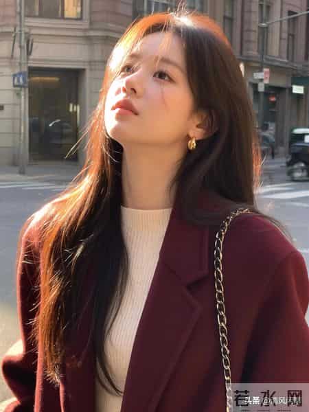 女人最喜欢男人这五种肢体触摸，第三种最让她心动