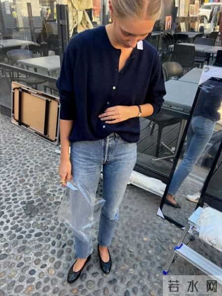 冬天把藏蓝色穿在身上，好看又显高级！