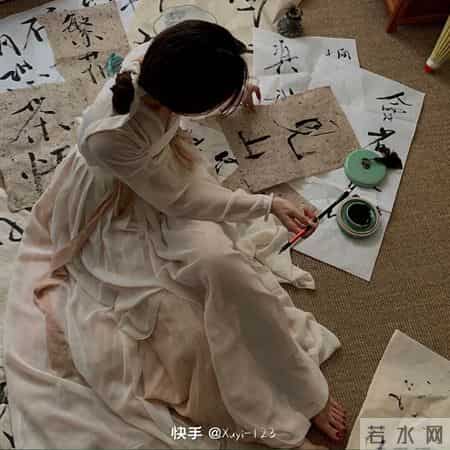 完 小三发来亲密照，我转发给她父母：令嫒连私事都上报 上