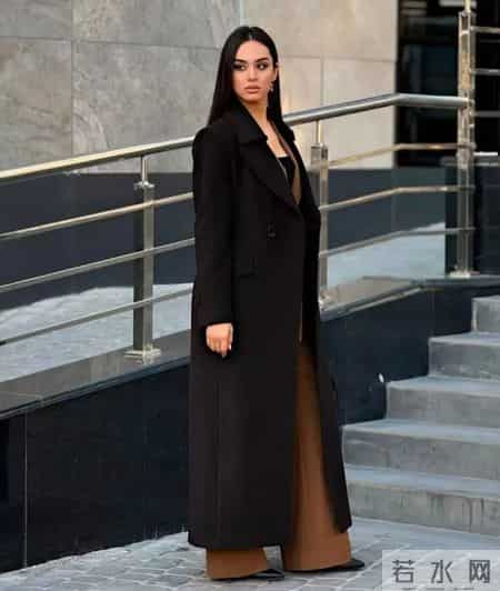 “小棕裤”今年冬天火爆了，这样穿时髦高级炸了！