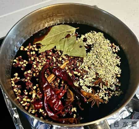 腊八过后,这菜提前做好,一次做20斤放冰箱,蒸一蒸上桌,特省事