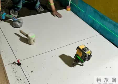 为啥“瓷砖通铺”的人，还没住就后悔了？我铺了，结果一言难尽