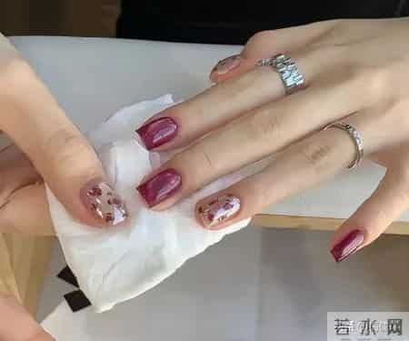 嘎嘎好看的美甲