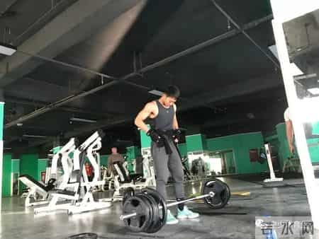 空少小哥哥，简直不要太帅了