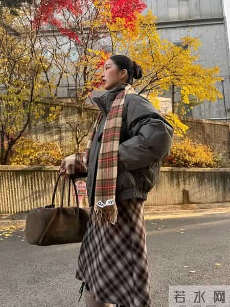 冬日穿搭不糊弄？时髦精都盯上了它！一种毫不费力的智慧！