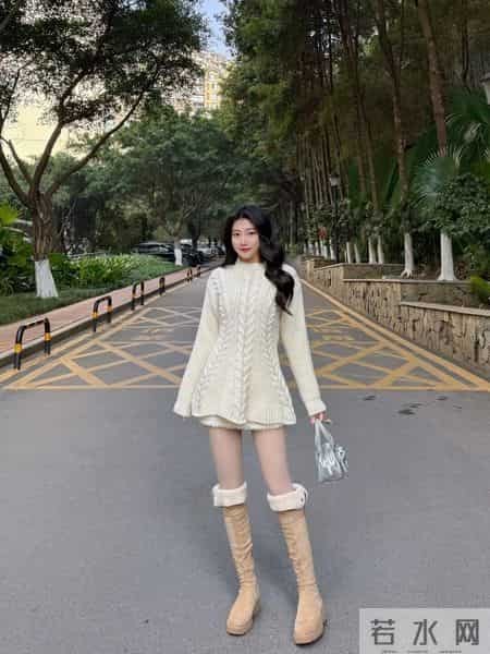 收腰毛衣配长靴，好漂亮呀！