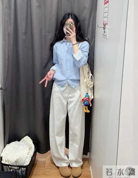 优衣库这条白裤子，开春通勤我焊在身上了！