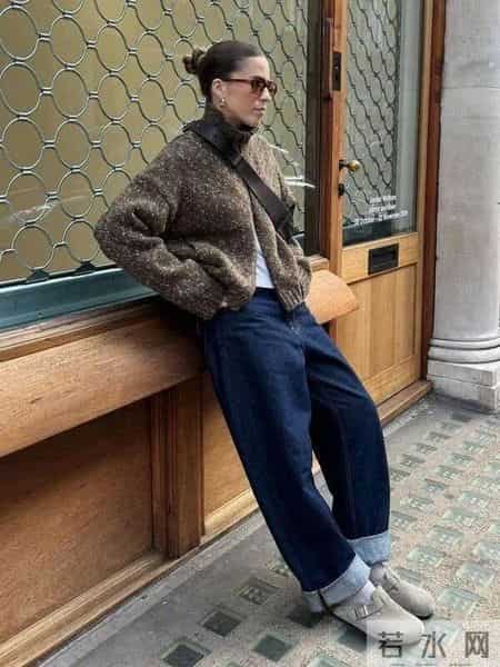 “阔腿裤+勃肯鞋”竟是冬天最流行组合，松弛又减龄