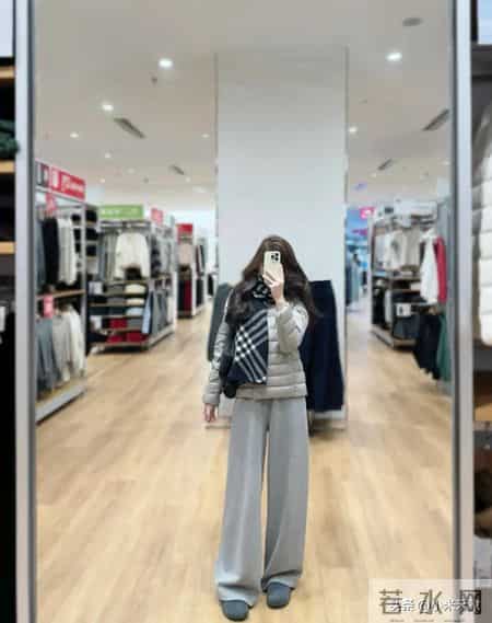 优衣库这件“排骨羽绒服”，我穿去上班被3个同事要链接