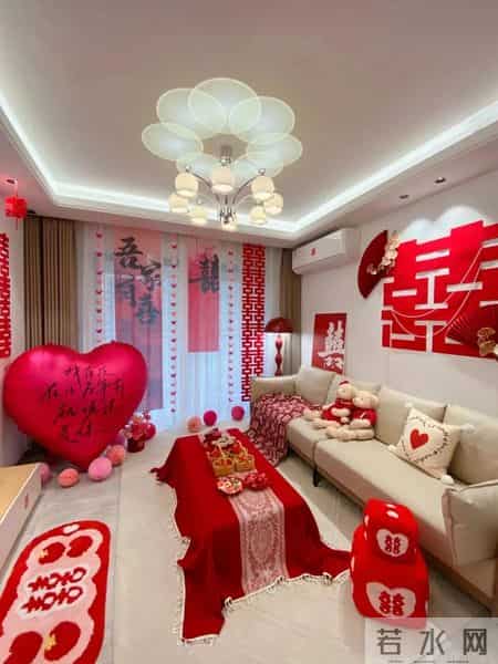 一位28岁姑娘展示婚房，在朋友圈爆红，亲戚直呼：从小就看有眼光