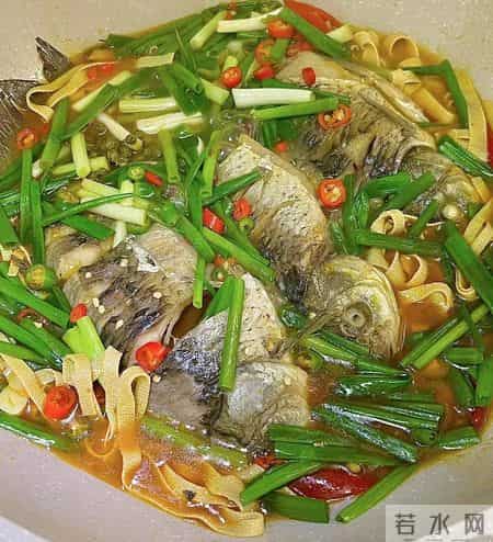 建议女人不要太节俭，常吃这4样，补充雌激素，皮肤光滑气色好