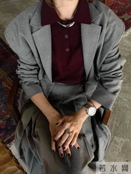 冬日超火的一组配色：灰+红，好看显高级！