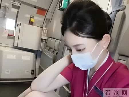 空姐参加海天盛筵，三天后下船时诡异“摸鼻”，男友读懂她的暗号