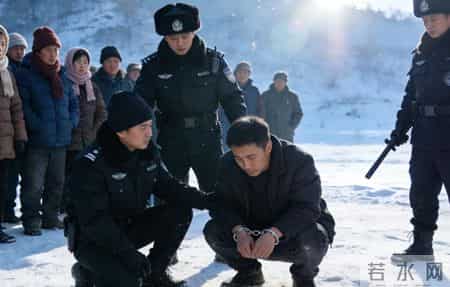 05年我参军10年回乡，隐瞒自己曾是特种兵，直到那天村霸上门挑衅