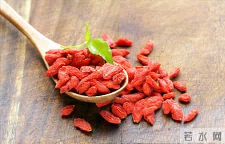 36 岁男子每天坚持喝枸杞水降血糖、养肾，3 个月后健康情况如何？