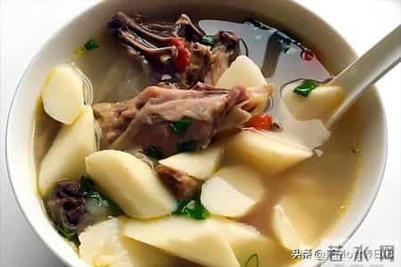 “冬天吃一根,腿脚站稳跟”,一次买25斤晒起来,泡水煮粥都很好