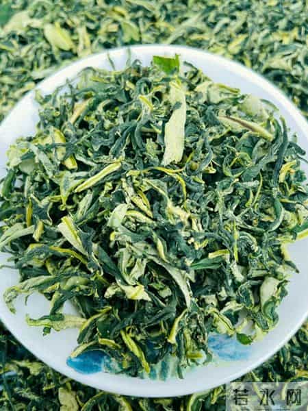 甩掉57斤!荷叶+三宝煮水喝,清浊一身轻,腰围天天小一圈!