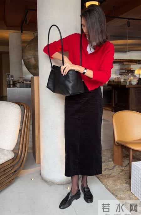 冬天的留白穿搭，是一种松弛自在的美！