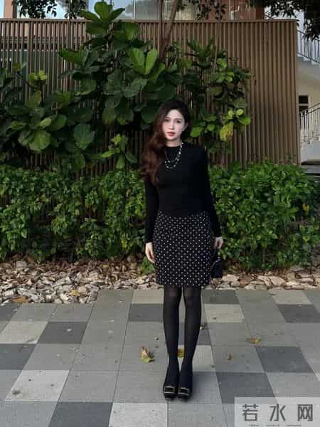 今年流行的厚黑风穿搭，真的超级喜欢！