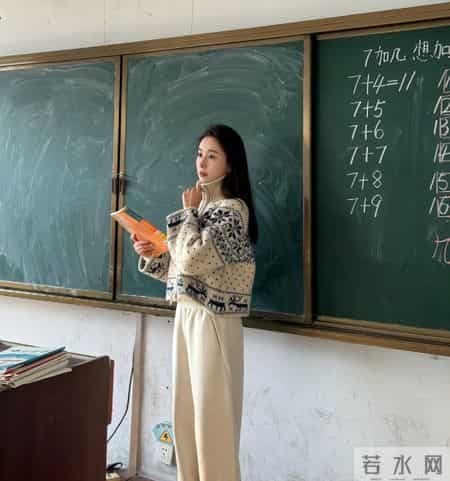 男子在路边捡到一女婴，30年后，发现她竟戴着我当初送战友的项链