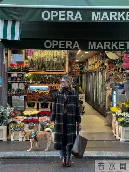 【博主穿搭】她把“英法混血”穿搭术玩明白了