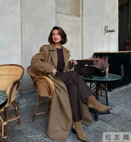 “小棕裤”今年冬天火爆了，这样穿时髦高级炸了！