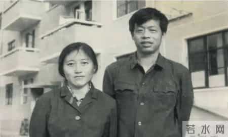 王小波去世3个月，妻子竟和出租车司机，开始了一段特殊的“恋情”