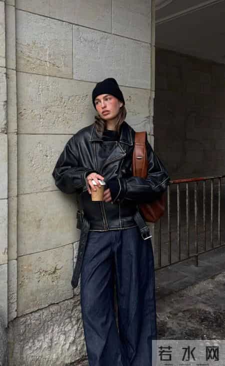 冬天把藏蓝色穿在身上，好看又显高级！