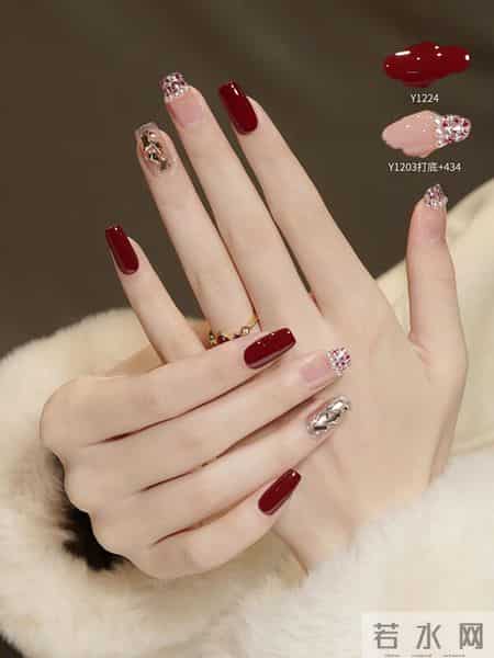 红到发黑!这副穿戴甲把过年氛围感焊在手上