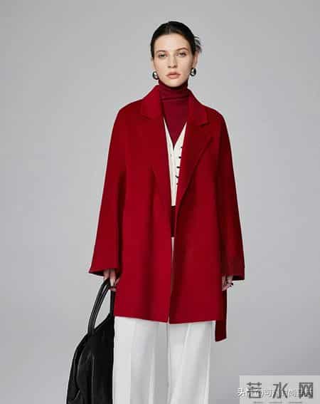 2026最吸睛的颜色，不是红色，不是紫色，是很多50岁女人忽略的它