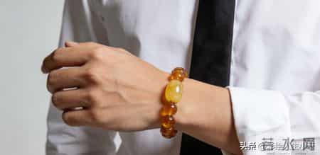 男士戴蜜蜡的3个隐形讲究