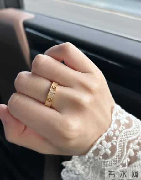 一枚25克的金戒指，究竟有多重的分量