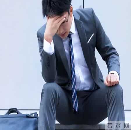 母亲退休后住我家,20年没掏一分钱,去世留下信封,我才幡然醒悟