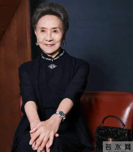 再次强调：50＋女人少剪短发、多扎发！看这5组对比就懂差别太大