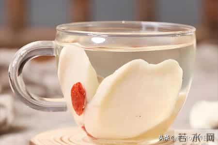 “冬天吃一根,腿脚站稳跟”,一次买25斤晒起来,泡水煮粥都很好