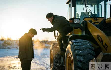 05年我参军10年回乡，隐瞒自己曾是特种兵，直到那天村霸上门挑衅