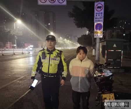 大晚上,德阳街头有人做这种事!当场被拦下