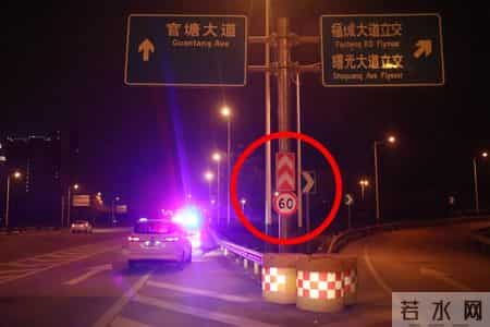 昨晚官塘大道多车超速被罚，交警夜间测速仪上线！