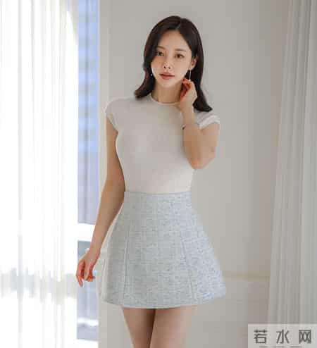 浅蓝格纹轻熟套装｜是柔光里的云柔甜美元媛